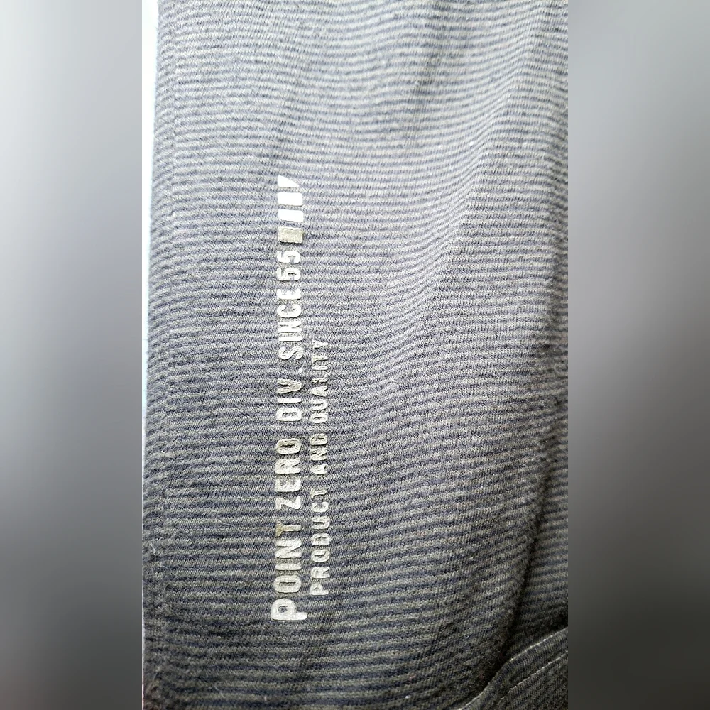 Vintage Point Zero Long Sleeve Henley (L) - Picture 3 of 5